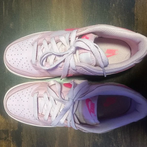 Nike Dunk Low  Light Pink Low-Top Sneakers with Hot Pink Swoosh 6 YOUTH - Picture 2 of 4